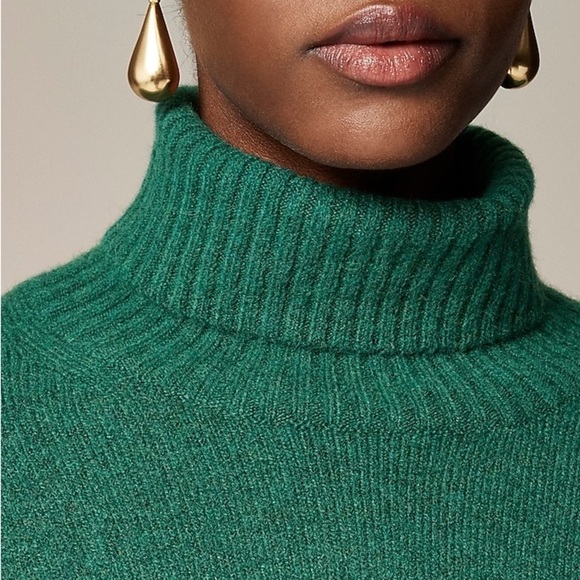J.crew Turtleneck sweater in Supersoft yarn oversized size small - Picture 2 of 12
